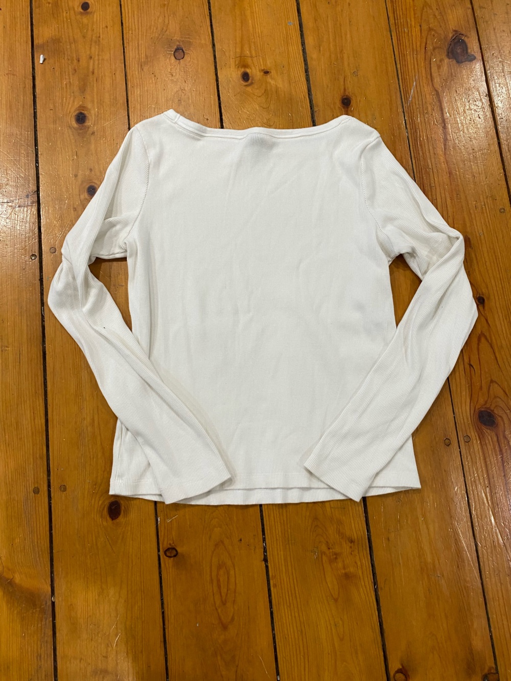Universal Thread Cream Long Sleeve Ribbed Top size Large - Picture 3 of 3